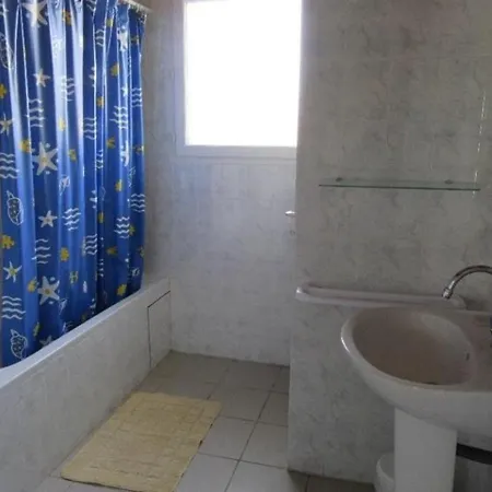 House Maison Individuelle A Dans Quartier Residentiel Au Calme Hébergement de vacances *